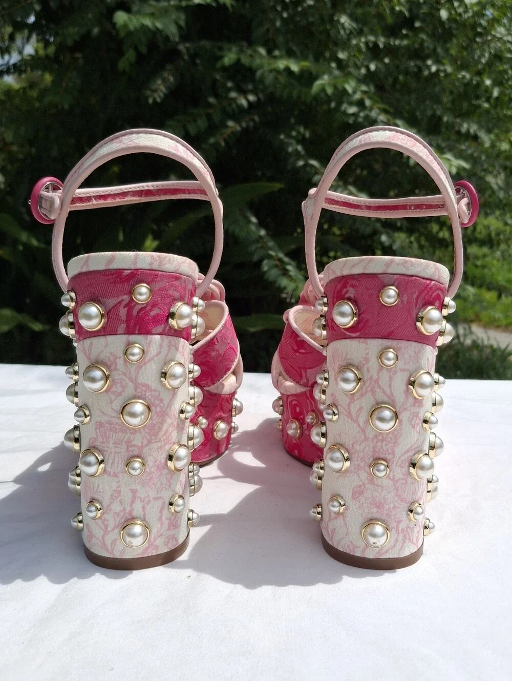 Gianni Bini Brook Two Floral Print Pearl Embellished Platform Dress Sandals 7.5